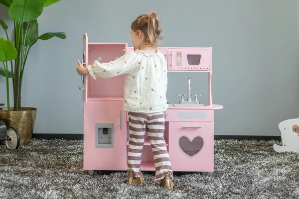 Evi is 3 jaar en 100 cm lang