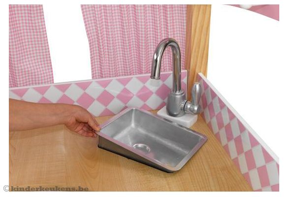 Met speelkraan en uitneembare wasbak.