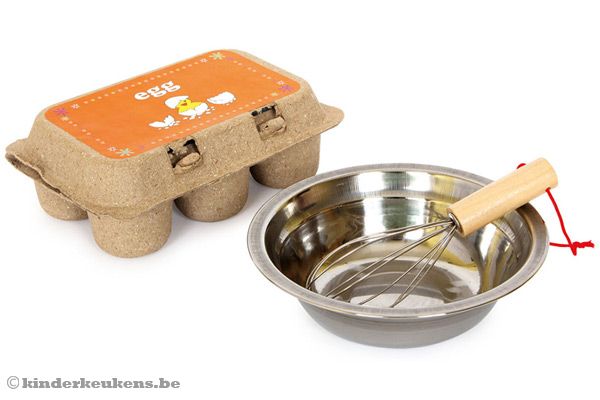 Houten eieren met eierdooier.