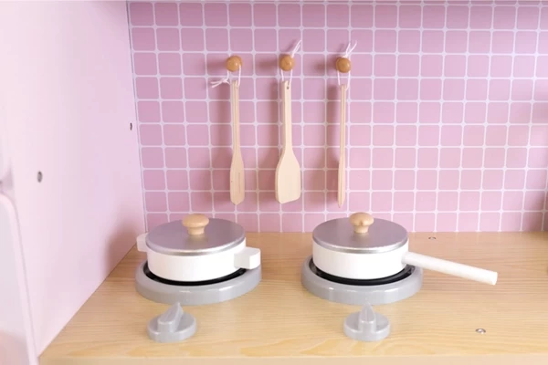 Met kookaccessoires