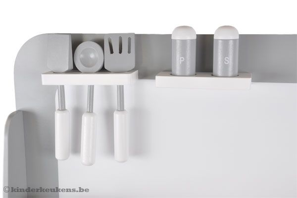 Spatels en peper- en zoutstel.