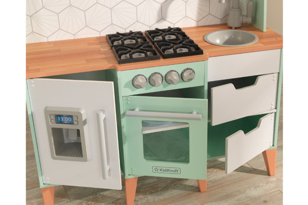 De keuken is van alle gemakken voorzien.