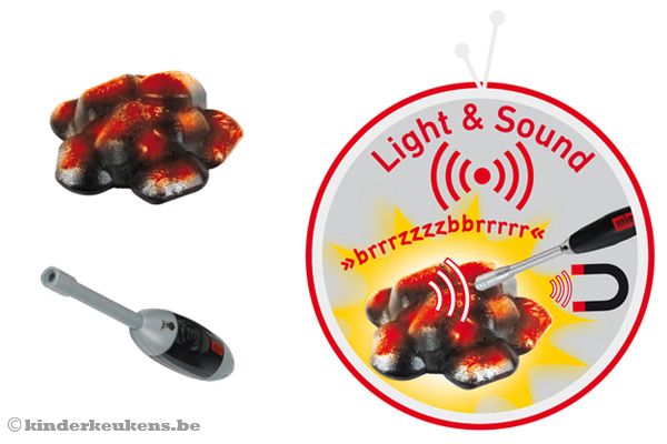 Met licht en geluid effecten.