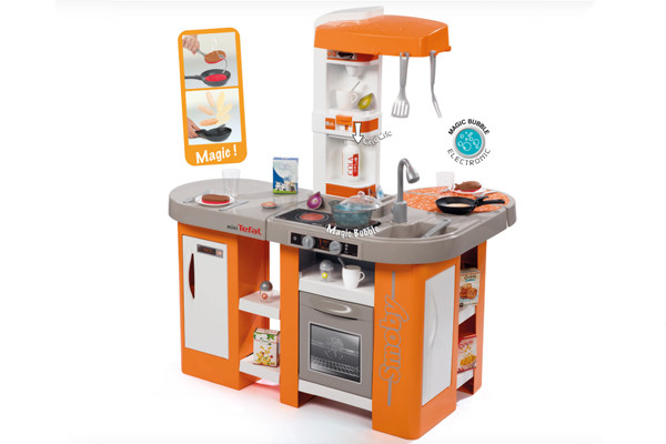 Met diverse magische elementen.